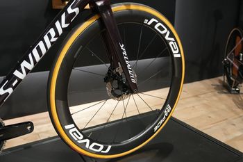 Used Specialized S-Works Tarmac SL8 - Shimano Dura-Ace Di2 2025 2025 Road & Gravel — image 3 of 13
