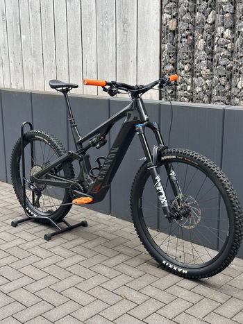 Used Canyon Spectral:ON CF 8 2024 2024 MTB