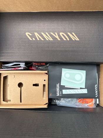 Used Canyon Spectral:ON CF 8 2024 2024 Mountainbike, Black, 29, 27.5 — image 15 of 15