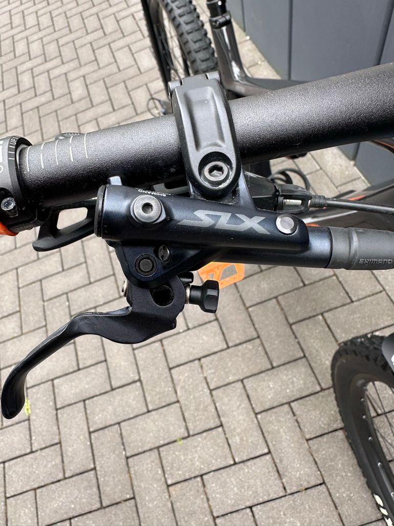 Used Canyon Spectral:ON CF 8 2024 2024 Mountainbike, Black, 29, 27.5 — image 10 of 15