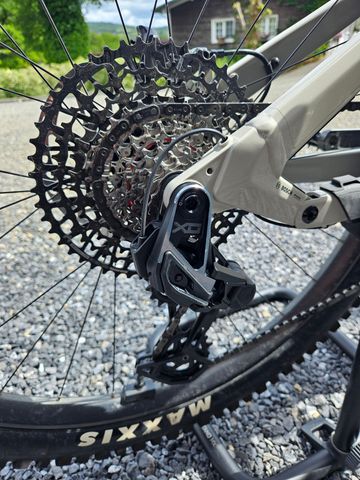 Used Moustache Game 160.9 2025 2025 Mountainbike, Light Gray, 29 — image 5 of 14