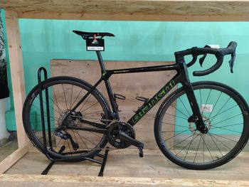 Used Bianchi Specialissima - Ultegra Di2 2022 2022 Road & Gravel — image 4 of 4