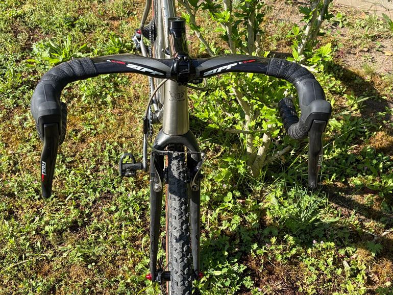 Used Legend Legend Custom SRAM Red eTap 2020 Road & Gravel — image 5 of 21