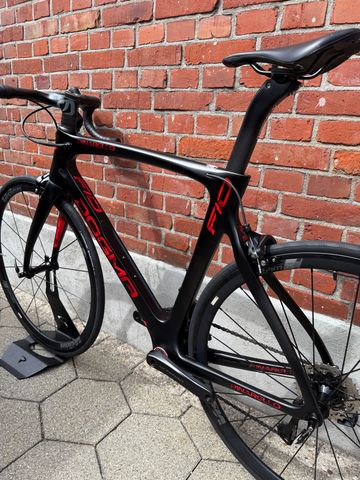 Used Pinarello Dogma Shimano Ultegra Di2 2024 Road & Gravel, Black — image 14 of 15