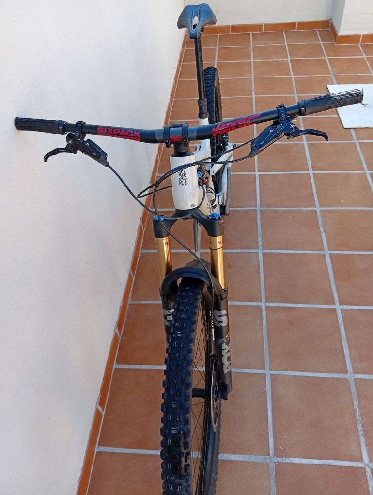 Used Canyon Spectral 125 CF 9 2023 2023 Mountainbike — image 8 of 22
