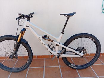 Used Canyon Spectral 125 CF 9 2023 2023 Mountainbike — image 2 of 22
