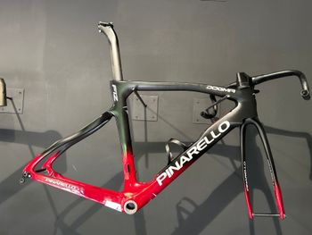 Used Pinarello DOGMA F12 DURA ACE Di2 Disc 2022 Frameset 2022 Road & Gravel, Black — image 2 of 8