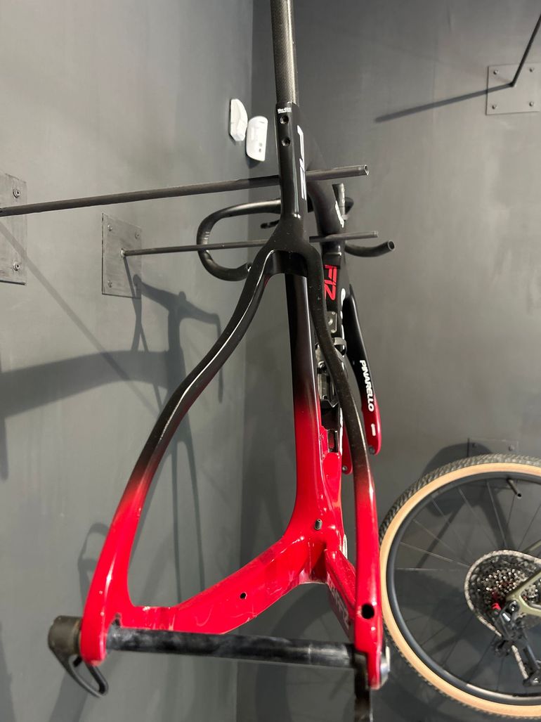 Used Pinarello DOGMA F12 DURA ACE Di2 Disc 2022 Frameset 2022 Road & Gravel, Black — image 3 of 8