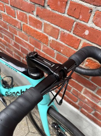 Used Bianchi Infinito Shimano 105 2023 Road & Gravel, Green — image 7 of 14