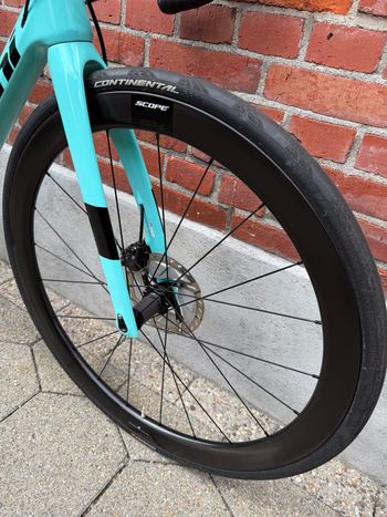 Used Bianchi Infinito Shimano 105 2023 Road & Gravel, Green — image 4 of 14