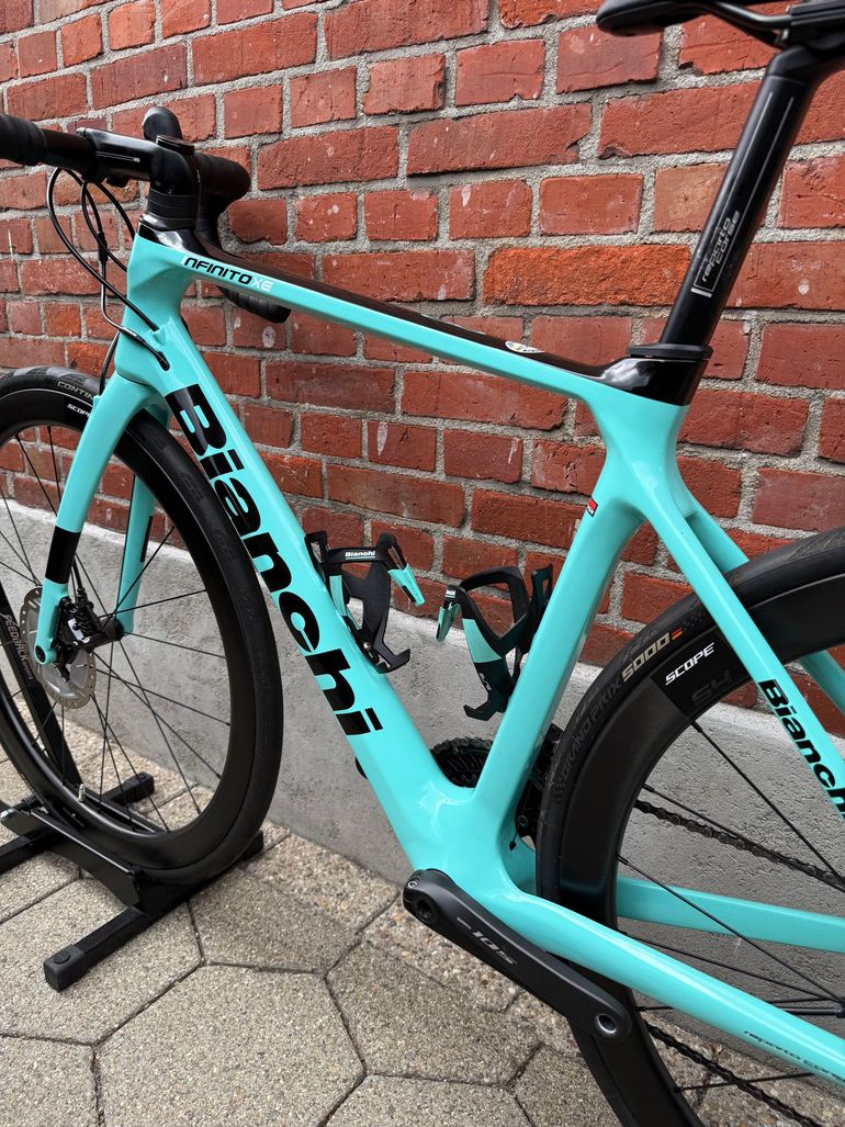 Used Bianchi Infinito Shimano 105 2023 Road & Gravel, Green — image 13 of 14