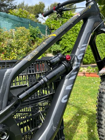 Used Canyon Torque 6 2021 2021 Mountainbike, Black, 27.5 — image 3 of 5