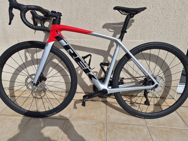 Used Trek EMONDA SL PRO 52 2023 Road & Gravel — image 1 of 5
