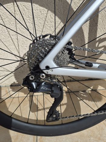 Used Trek EMONDA SL PRO 52 2023 Road & Gravel — image 2 of 5