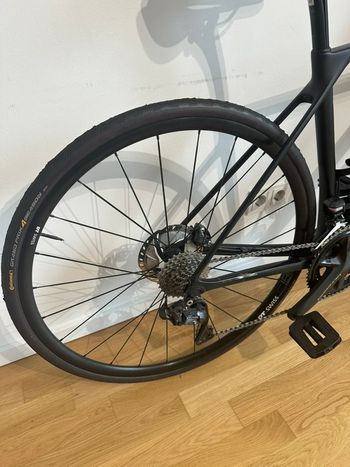 Used Canyon Endurace CF SL Disc 8.0 Di2 2019 2019 Road & Gravel — image 7 of 20