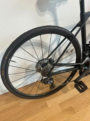 Used Canyon Endurace CF SL Disc 8.0 Di2 2019 2019 Road & Gravel — image 10 of 20