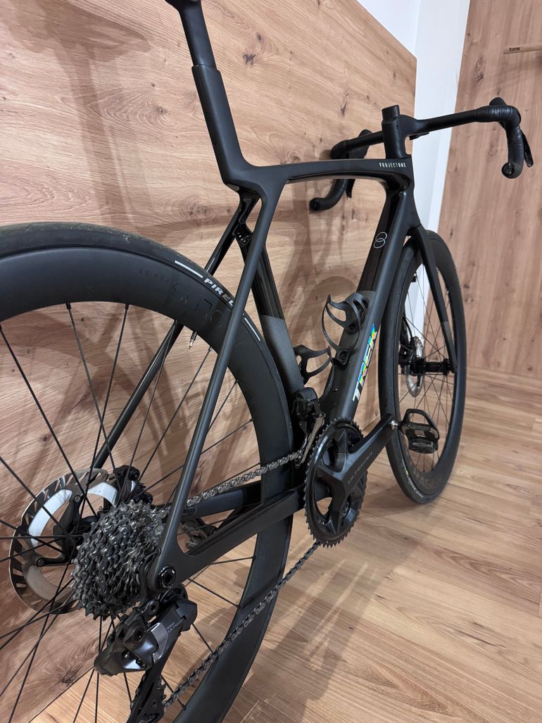Used Trek Madone SLR 7 Gen 8 2026 2026 Road & Gravel, Black — image 5 of 7