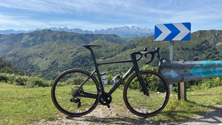 SCOTT ADDICT RC SRAM RIVAL ETAP AXS 2025