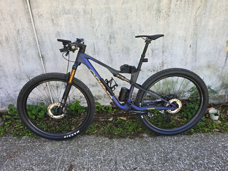 Used Orbea OIZ M-PRO 2024 2024 Mountainbike — image 1 of 4