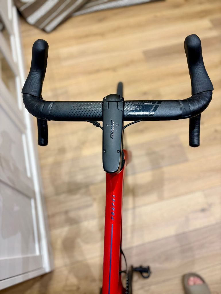Used Giant Propel Advanced Disc 2 2022 2022 Road & Gravel, Red — image 4 of 11