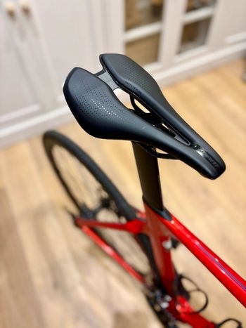 Used Giant Propel Advanced Disc 2 2022 2022 Road & Gravel, Red — image 10 of 11