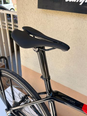 Použité Trek Emonda SRAM Red eTap AXS 2022 Road & Gravel — obrázek 9 z 15