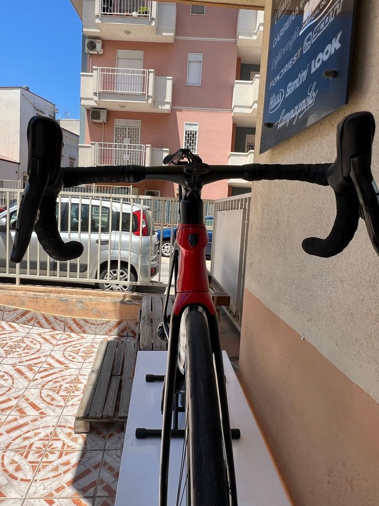 Used Trek Emonda SRAM Red eTap AXS 2022 Road & Gravel — image 2 of 15
