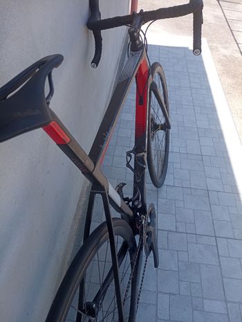Used Colnago V3 Disc 105 Bike 2022 2022 Road & Gravel — image 4 of 17