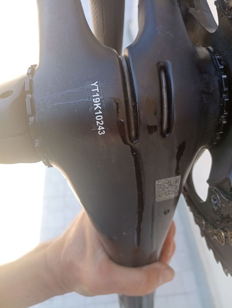 Used Colnago V3 Disc 105 Bike 2022 2022 Road & Gravel — image 12 of 17