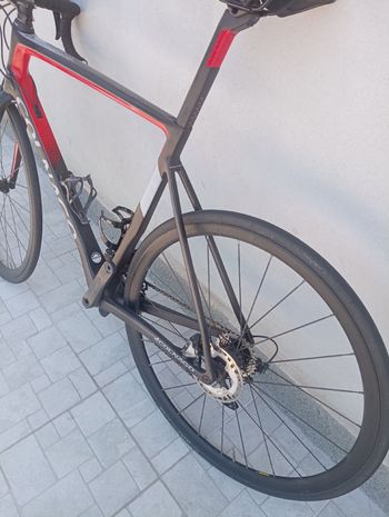 Used Colnago V3 Disc 105 Bike 2022 2022 Road & Gravel — image 11 of 17