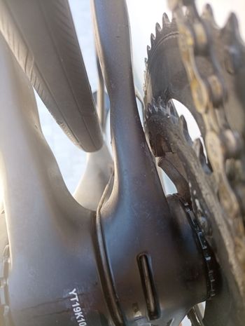 Used Colnago V3 Disc 105 Bike 2022 2022 Road & Gravel — image 16 of 17