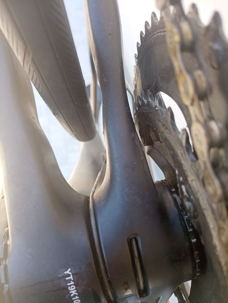 Used Colnago V3 Disc 105 Bike 2022 2022 Road & Gravel — image 16 of 17