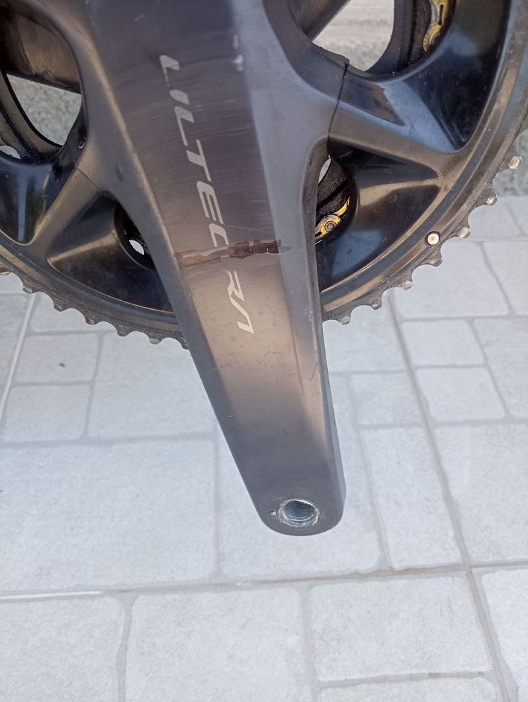 Used Colnago V3 Disc 105 Bike 2022 2022 Road & Gravel — image 10 of 17