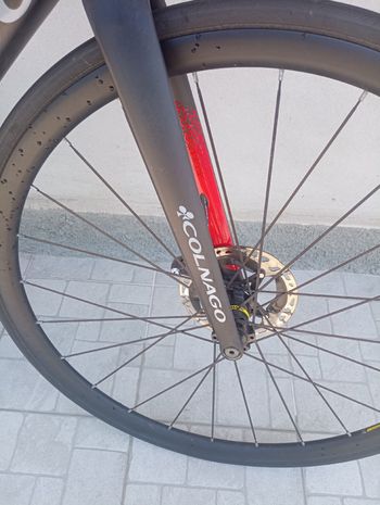Used Colnago V3 Disc 105 Bike 2022 2022 Road & Gravel — image 9 of 17