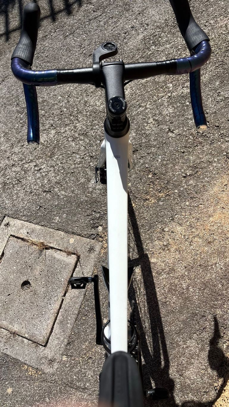 Used Bianchi Sprint 105 2025 2025 Road & Gravel, White — image 8 of 13