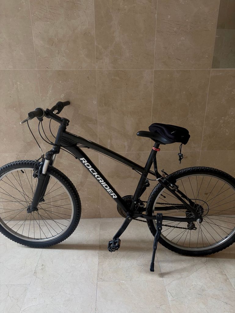 Used DECATHLON DECATHLON Custom Shimano Deore XT Di2 2022 Mountainbike, Schwarz — image 1 of 4