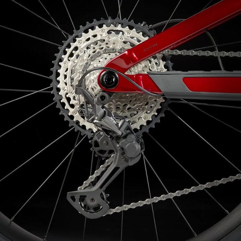 Used Trek Trek Top Fuel 8 XT 12v 2024 Mountainbike, Red — image 3 of 5