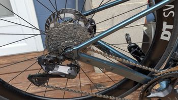 Used Canyon Ultimate CF SLX 8 Di2 2024 2024 Road & Gravel, Green — image 4 of 6