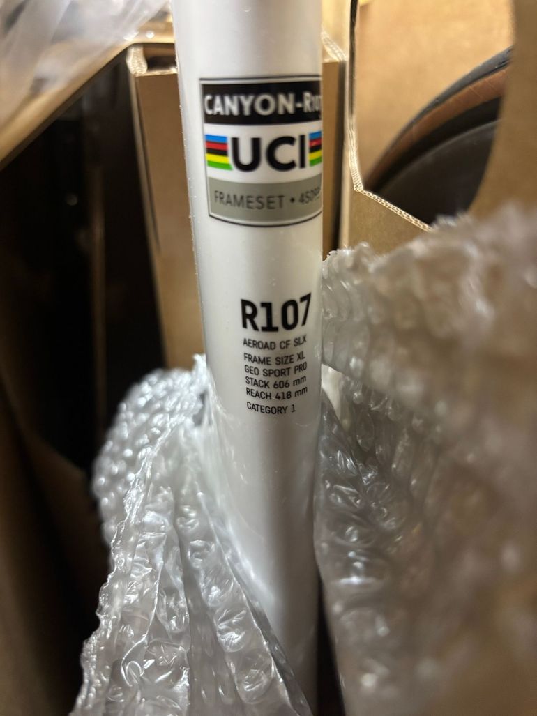 Used Canyon Aeroad CF SLX 7 Di2 2026 2026 Road & Gravel, White — image 1 of 9