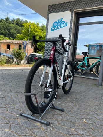 Used Bianchi Infinito Paris-Roubaix ULTEGRA DI2 2026 2026 Road & Gravel, White — image 3 of 6