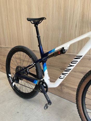 Used Canyon Lux World Cup CFR Team 2024 2024 Mountainbike, Weiß, 29 — image 5 of 21
