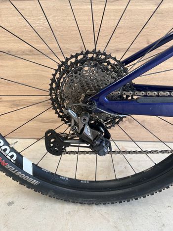 Used Canyon Lux World Cup CFR Team 2024 2024 Mountainbike, Weiß, 29 — image 11 of 21
