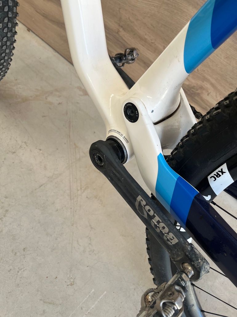Used Canyon Lux World Cup CFR Team 2024 2024 Mountainbike, Weiß, 29 — image 16 of 21