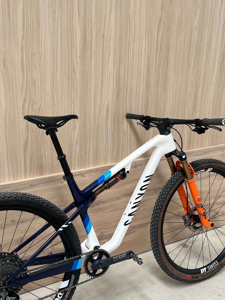 Used Canyon Lux World Cup CFR Team 2024 2024 Mountainbike, Weiß, 29 — image 2 of 21