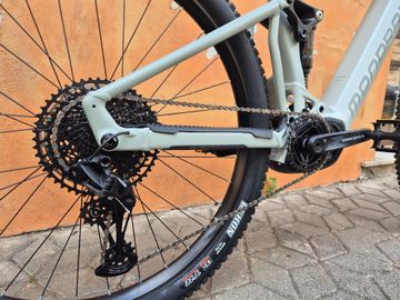 Tweedehands Mondraker CHASER 750 2025 2025 Mountainbike — afbeelding 3 van 11