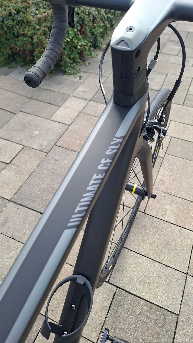 Used Canyon Ultimate CF SLX 9.0 2018 2018 Road & Gravel — image 16 of 21