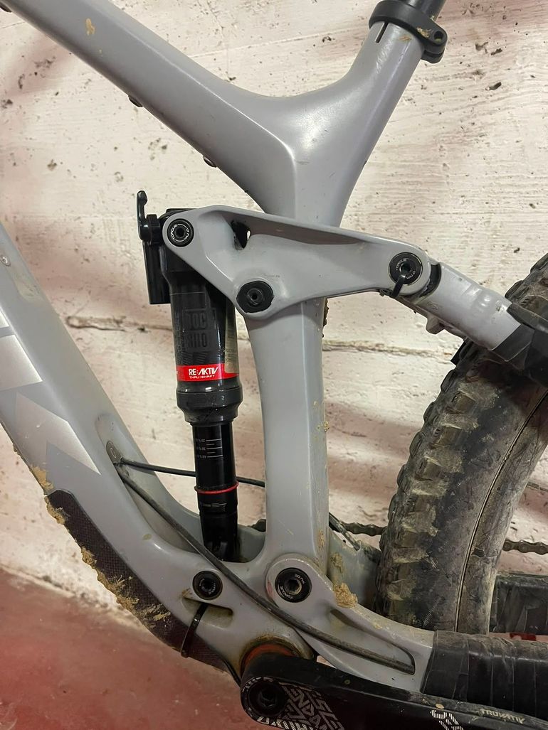Used Trek Slash 9.7 2019 2019 Mountainbike — image 5 of 10
