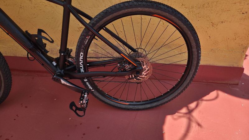 Used Orbea MX 20 27.5 2020 2020 Mountainbike, Black, 27.5 — image 6 of 12