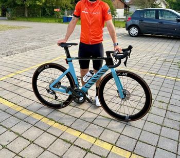 Used Canyon Aeroad CF SL 8 Disc 2022 2022 Road & Gravel — image 2 of 10