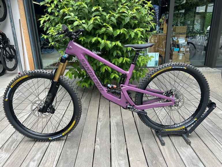 Used Santa Cruz MEGATOWER X01 Coil / Carbon CC 2024 2024 Mountainbike, Purple, 29 — image 2 of 5